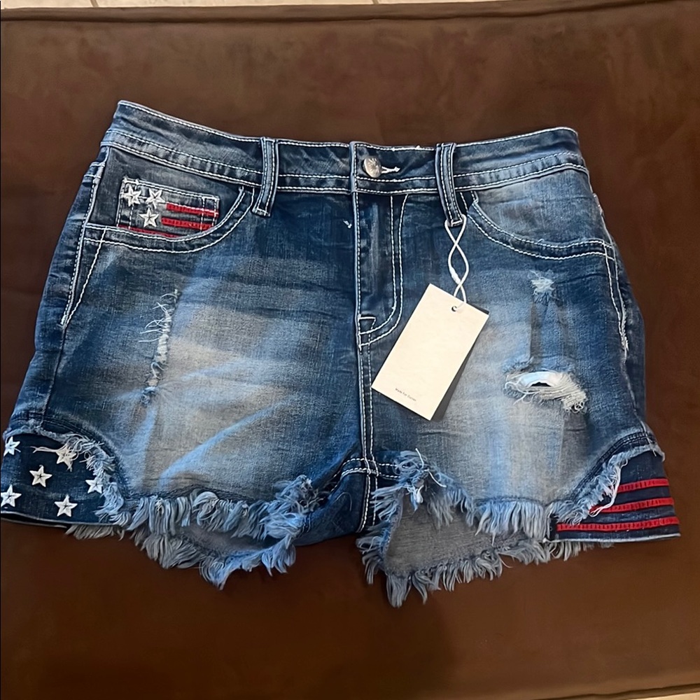 Flamingo Denim Distressed Women's Shorts Size Medium New With Tag - Picture 3 of 16